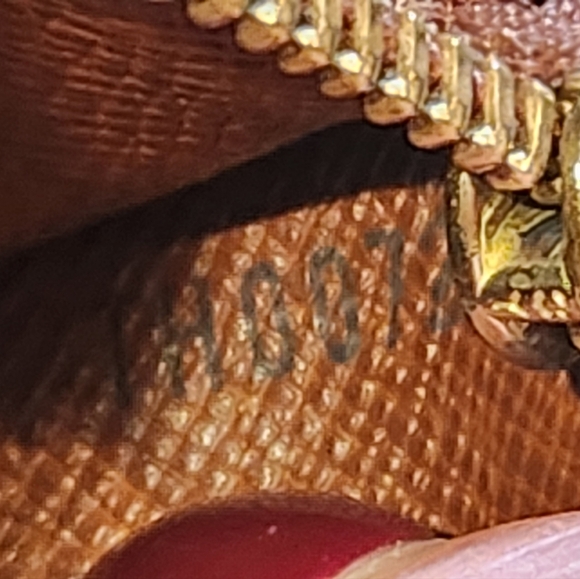 LOUIS VUITTON Monogram Sarah Long Wallet Brown - Picture 8 of 9